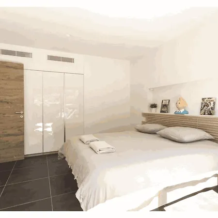 Maison De Proche De La